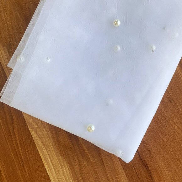 NWT Chapel Length Wedding Veil with Pearls & Comb main image 8